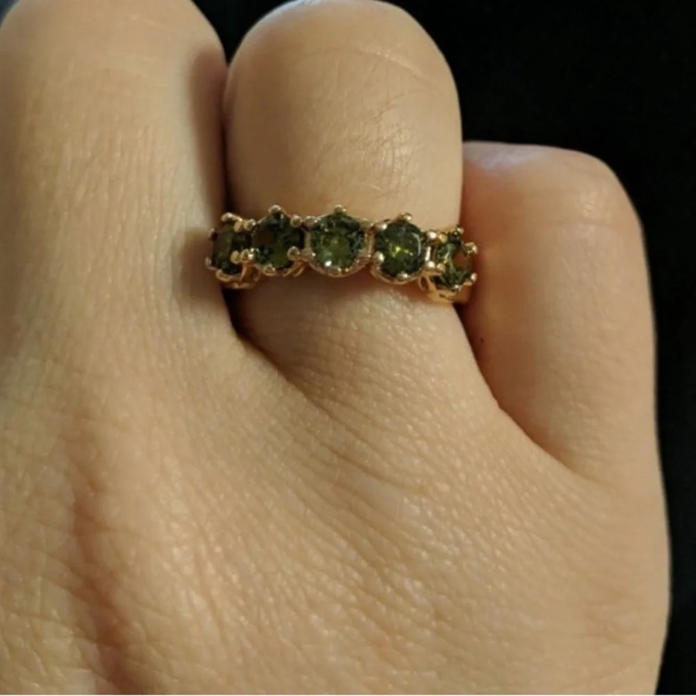 New Woman’s 9ct Gold Plated S925 Sterling Silver .68ctw Peridot Luxury Band Ring